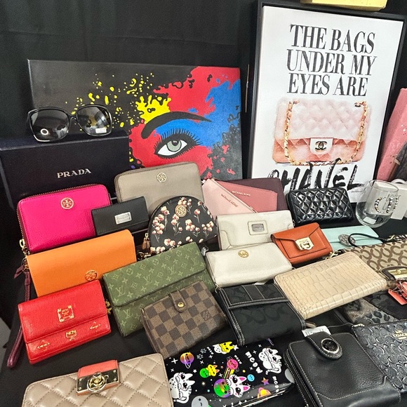 Women supporting women!Join us on
the train!!! Feb. 16th 9:45 pm est - Picture 12 of 14